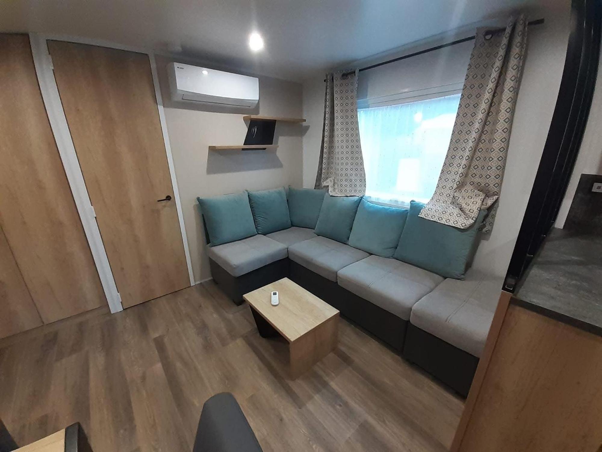 Mobil Roussillon 4 Etoiles Le Mar Estang 8 Pers *